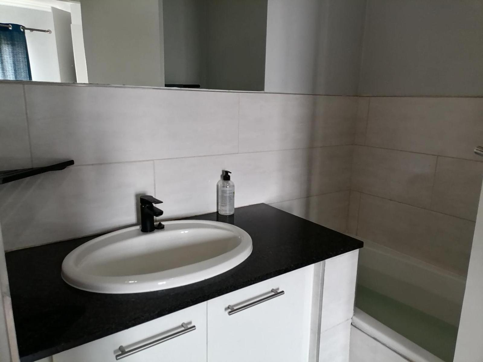 Emabheleni Executive Suites Westpoint Johannesburg Rum bild